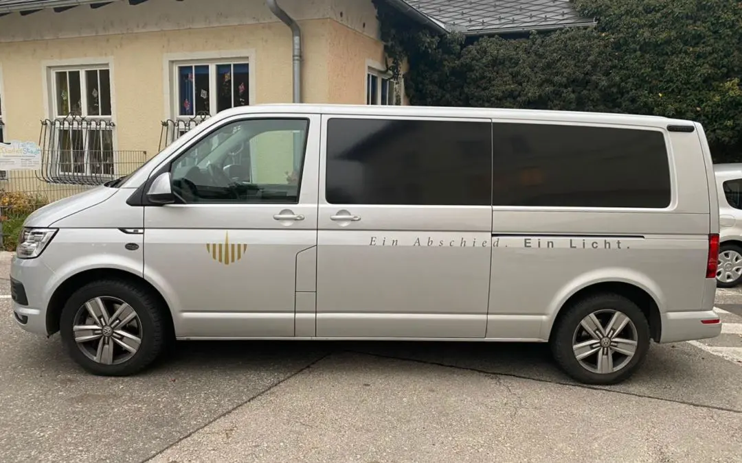 Die Autos der Bestattung Kärnten Gruppe erscheinen im neuen Design